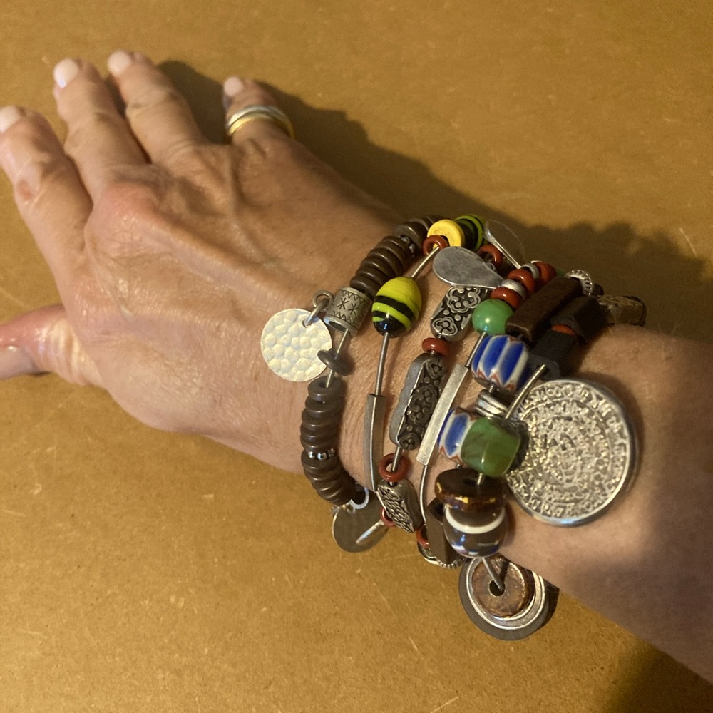 reminiscence from Paris purchased at Clio Bleu, bracelet with 6 mixed pieces